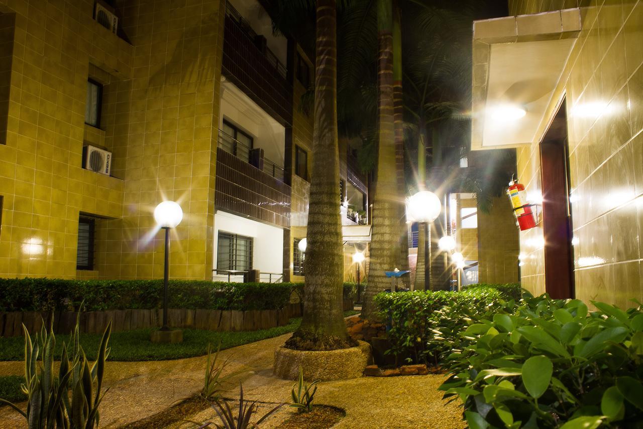 Hotel Le Vaisseau Abidjan Exterior photo